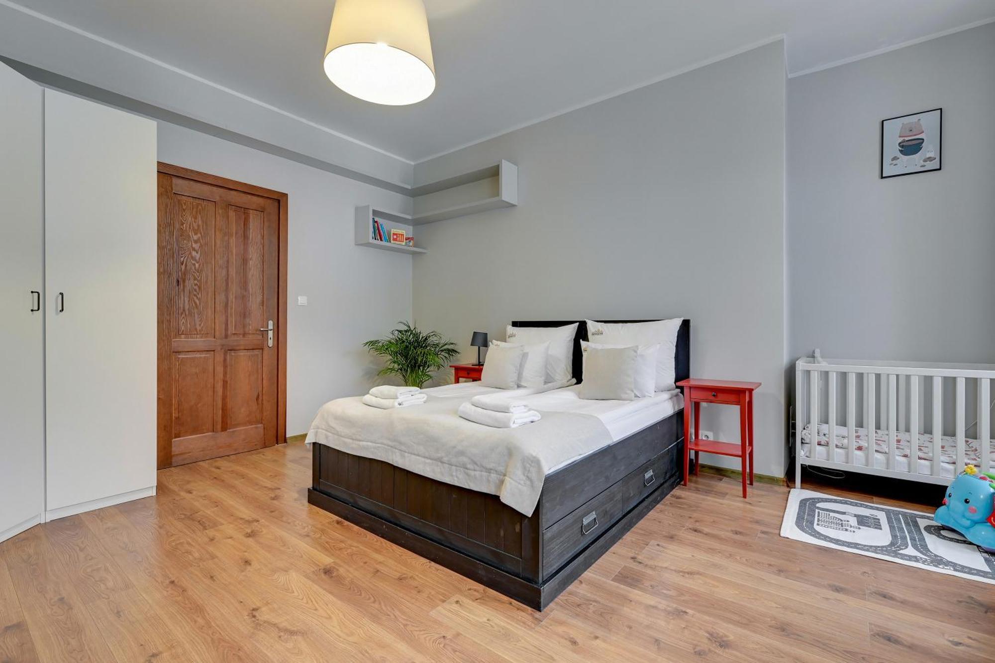 City Center, Art House & Family Stay By Downtown Apartments Gdansk Exterior photo